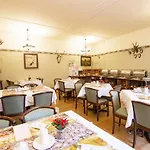 Jagdschloss Szálloda