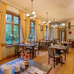 Jagdschloss 3*