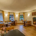 Jagdschloss Hotel 3*