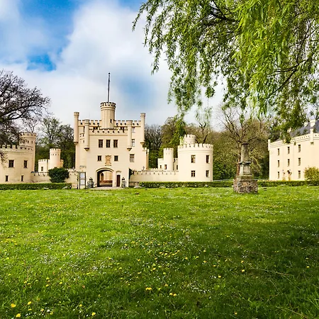 Jagdschloss Hotel 3*